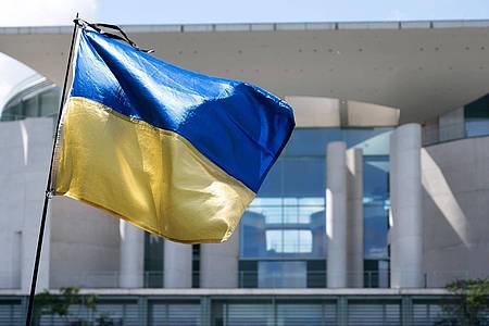 Die Bundesregierung hat sich bisher noch nicht zum EU-Beitritt der Ukraine positioniert.