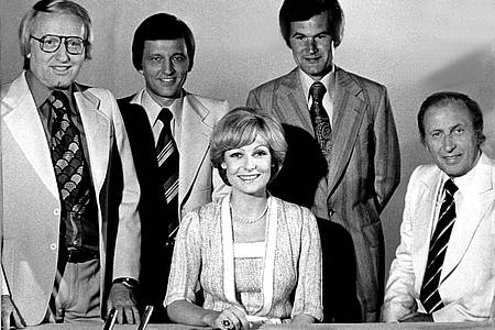 Dagmar Berghoff 1976 im Kreise ihrer Kollegen, (l-r) Werner Veigel, Joachim Brauner, Wilhelm Wieben und Karl-Heinz Köpcke.