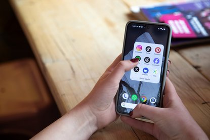 Menüübersicht auf dem Smartphone mit Social Media-Apps