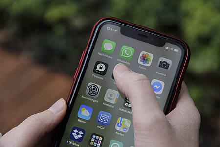 WhatsApp-Icon auf dem Smartphone-Homescreen