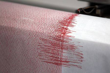 Die Stärke des Erdbebens wird zwischen 7,6 bis 7,9 angegeben.