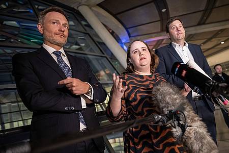 Die Parteichefs der Koalitionsparteien: Lars Klingbeil (SPD) Ricarda Lang (Grüne) und Christian Lindner (FDP, v.l.n.r.).