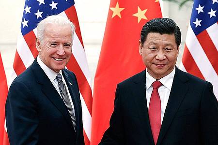 Xi Jinping und Joe Biden, damals US-Vize-Präsident der USA, bei einem Treffen in Peking im Dezember 2013.