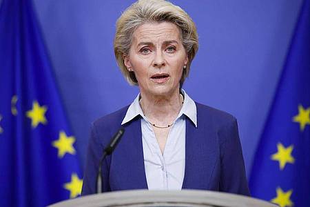 EU-Kommissionspräsidentin Ursula von der Leyen hat die Einigung auf ein neues Sanktionspaket gegen Russland begrüßt. Foto: Johanna Geron/Pool Reuters/AP/dpa