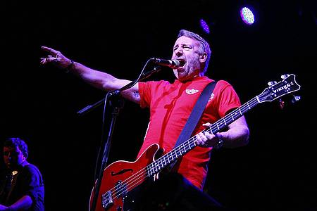 Der britische Sänger und Bassist Peter Hook hält bis heute die Rechte an der Marke «Haçienda», die ihr 40. Jubiläum feiert.