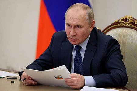 Wladimir Putin nimmt per Videokonferenz an der Jahrestagung des Präsidialrats für Zivilgesellschaft und Menschenrechte teil.