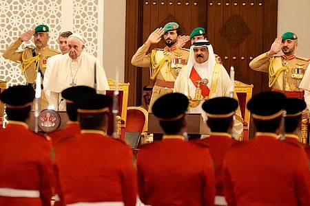 Papst Franziskus ist nach Bahrain gereist.