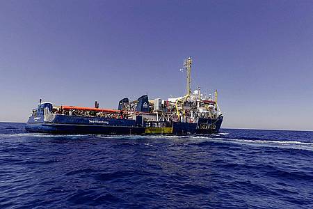 Einer der Vorgänger des neuen Schiffs: Die Sea Watch 3 im Einsatz im Juli auf dem Mittelmeer.