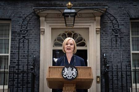 Liz Truss hält als neue Premierministerin von Großbritannien eine Rede vor der 10 Downing Street.