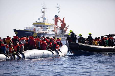 Das deutsche Seenotrettungsschiff «Humanity 1» ist im Mittelmeer im Einsatz.